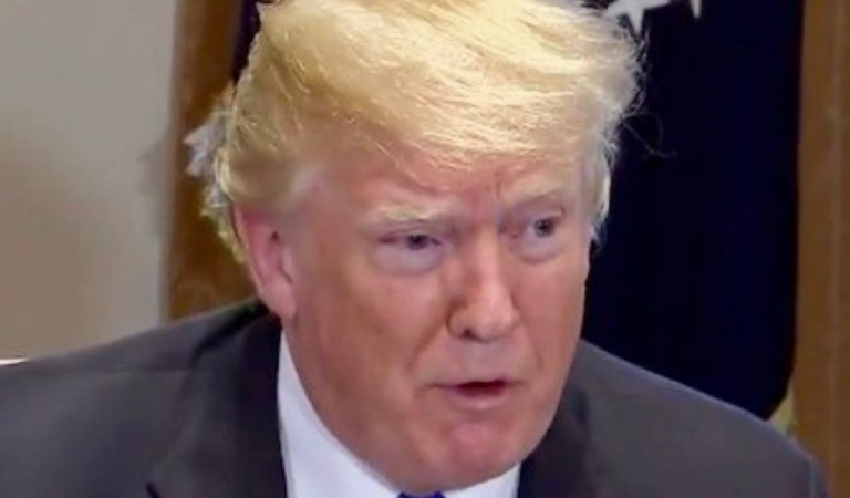 Twitter Users Couldn’t Ignore Donald Trump’s “Dreadful” Appearance At Mar-A-Lago Event After Fans Tried To Claim He Looks “Better Than Ever Before” Twitter Users Couldn’t Ignore Donald Trump’s “Dreadful” Appearance At Mar-A-Lago Event After Fans Tried To Claim He Looks “Better Than Ever Before”