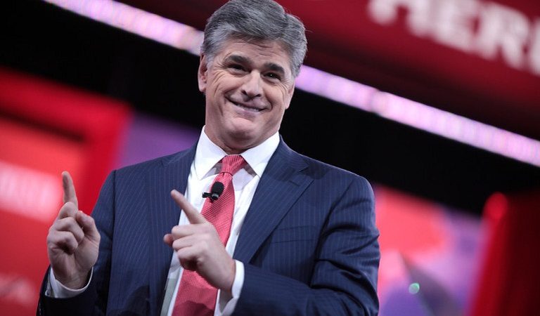 Sean Hannity Seems To Be Caught In The Middle Of A Scandal Again, Apparently Passed Messages From Trump To Mueller Suspects Sean Hannity Seems To Be Caught In The Middle Of A Scandal Again, Apparently Passed Messages From Trump To Mueller Suspects