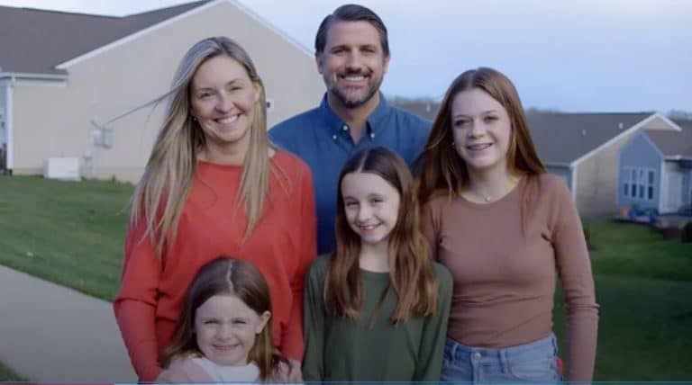 GOP Candidate Mocked for Allegedly Using Fake Family In Campaign Photos: ‘Dude Faked A Family’