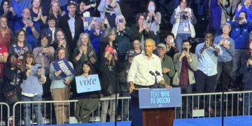 Barack Obama speaks in Philadelphia on October 28, 2024 (Stephen Silver)