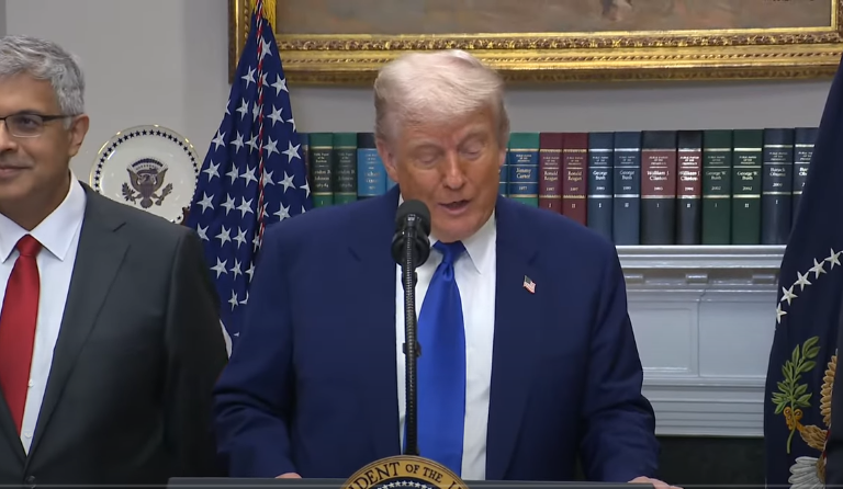 Trump Makes Awkward Comment About ‘A Friend’ Of His, Turns It Into An Insult During Bizarre Presser Trump Makes Awkward Comment About ‘A Friend’ Of His, Turns It Into An Insult During Bizarre Presser