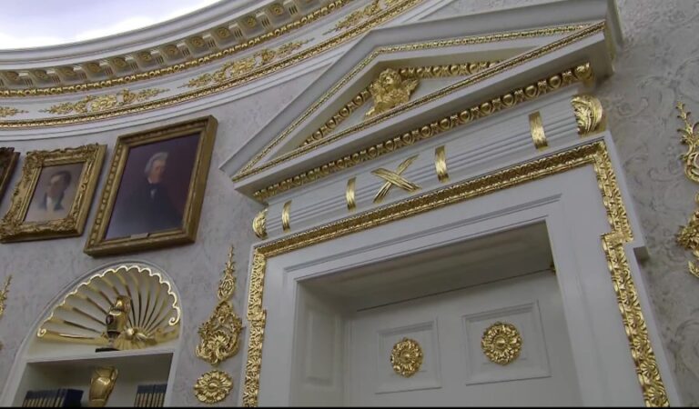 New Images Of The Oval Office Reveal Changes Trump Has Made That Have Americans Talking New Images Of The Oval Office Reveal Changes Trump Has Made That Have Americans Talking