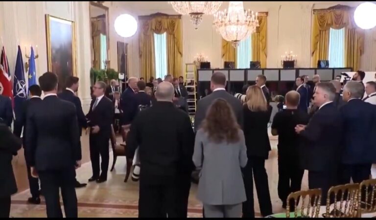 Trump Caught On Hot Mic Before Meeting With Zelensky And People Think He’s Talking About Putin